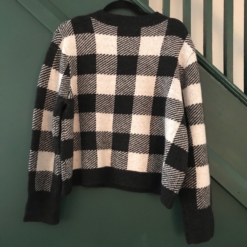 Checkered Sweater - Picture 2 of 4